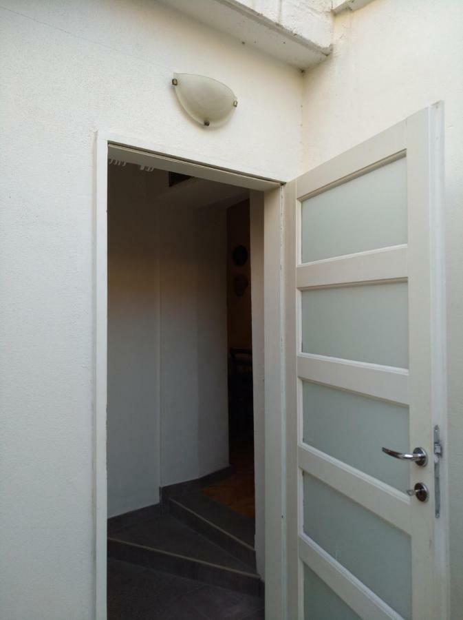 Apartamento Sedam Bisera Kaštela Exterior foto